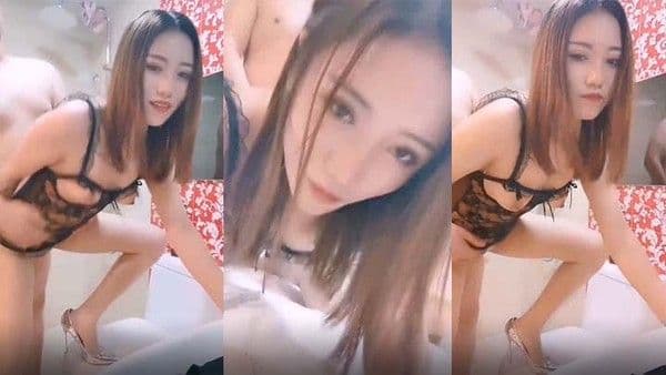 风骚邻家.姐姐姐姐勾引弟弟浴室直接后入你妹的艹得姐姐好叫床最后一顿猛插内射
